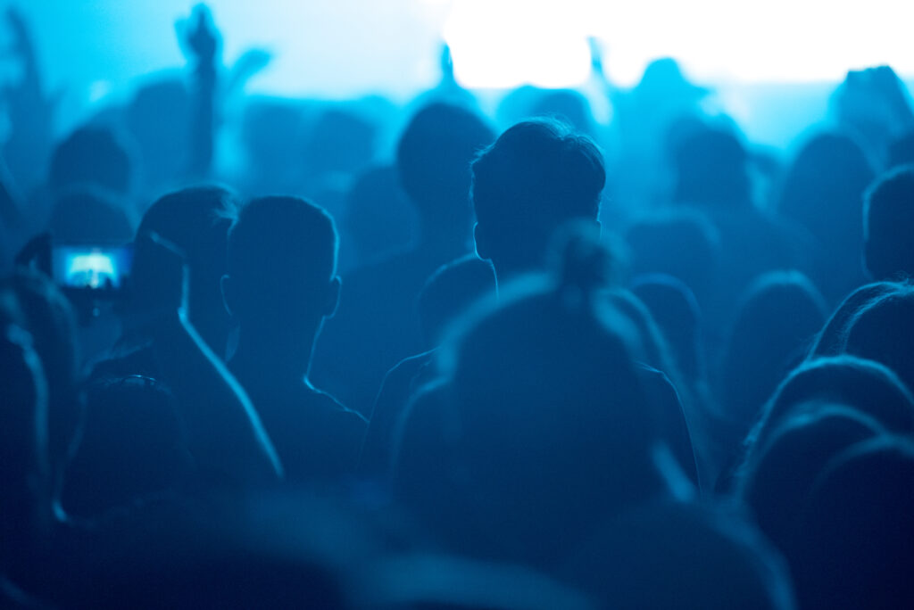 Sosyal Yorgunluk: Kalabalıklar Bizi Neden Tüketiyor?
